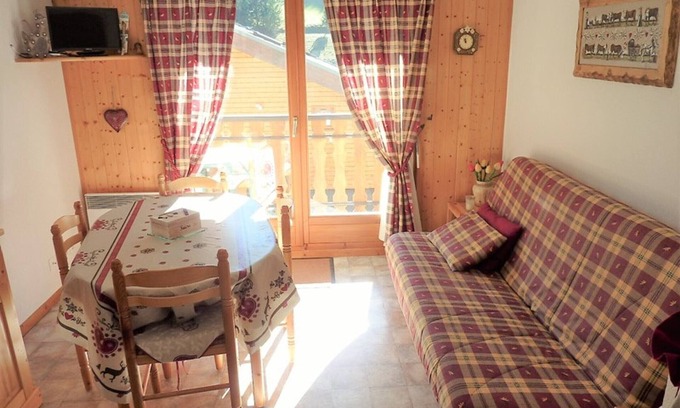 Station de Drouzin le Mont Apartment | Cozy Apartment Biot: Ideal for Families and Pet Lovers