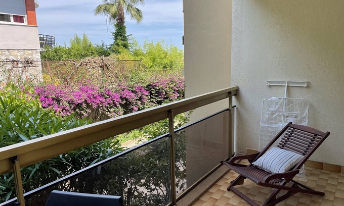 Fabron Condo | Top-Rated 2-Room Apartment with Terrace Near Promenade
