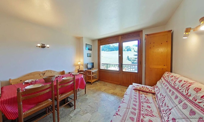 Le Chinaillon Apartment | Cozy 1-Bedroom Apartment in Le Grand-Bornand for 5