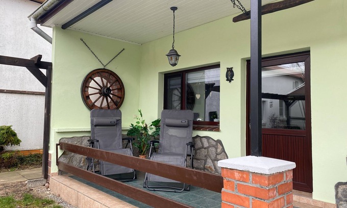 Neubukow Apartment | Cozy 2-Room Bungalow with Terrace in Ostseeland