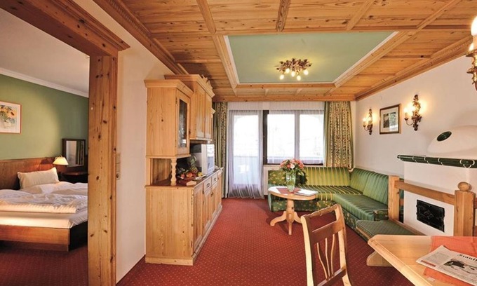 Seefeld Pedestrian Zone House | Family-Friendly 2-Room Apartment at Das Kaltschmid Seefeld