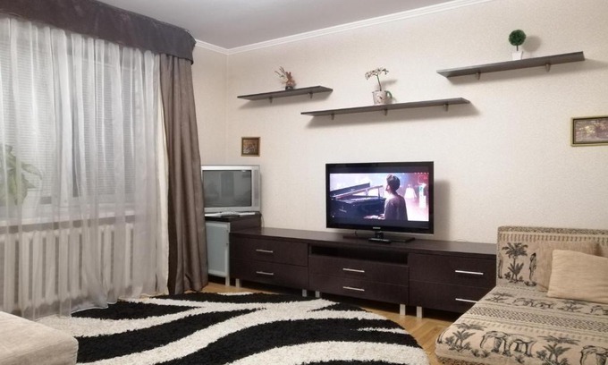 Brest Apartment | Cozy 2 Room Masherava with Oceanfront Views Near KFC