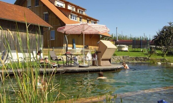 Bodnegg Apartment | Cozy 2-Room Vacation Apartment with Pool and Kitchen