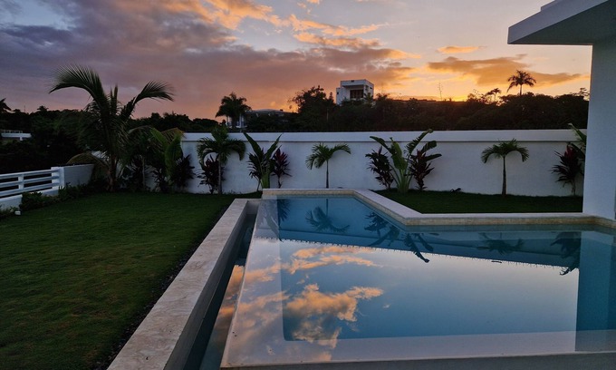 La Ceiba Villa | Unforgettable Villa with Pool: Work or Explore Nature
