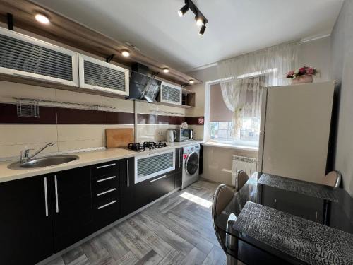 Solomjanskyj Apartment | Accessible Apartment Near Kyiv Central Railway Station