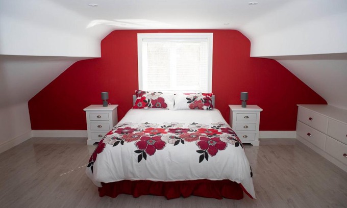 Newry House | Superb 2 Slieve Gullion View in Newry - Pet & Child Friendly