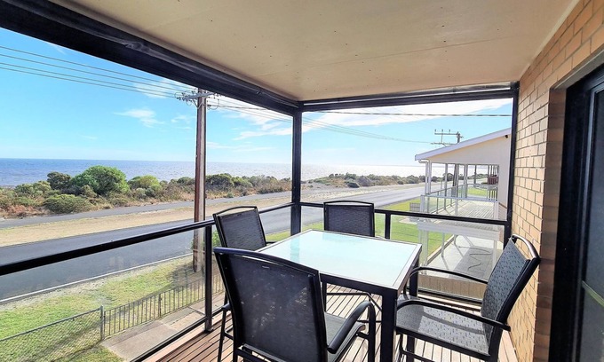 Lacepede House | Ocean View Holiday Home with Beach Access - Family Friendly