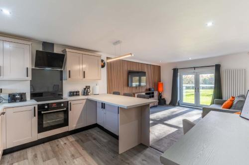 Upholland Apartment | Discover The Cottage: 4-Star Pet-Friendly Retreat