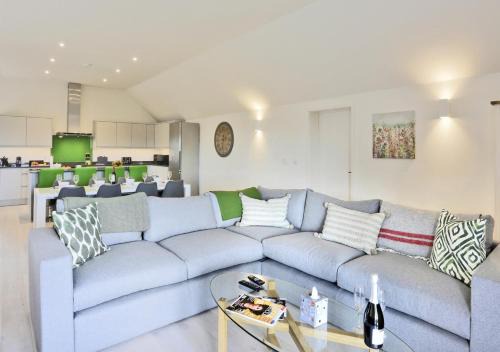 Saxmundham House | Welcoming 2 Wadd Cottages: Pet and Child Friendly Retreat