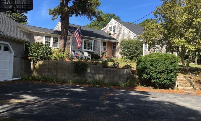 South Harwich House | Ideal Home for Groups with Pool & Beach Access - Rated 9.8