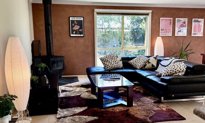 Torquay House | Beach Retreat in Torquay: Relaxation with Sauna & Golf