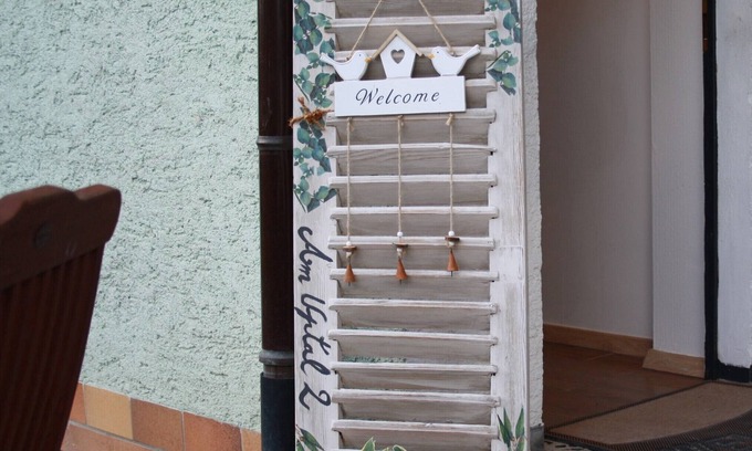 Sulzbach a.Main Apartment | Explore 2 Zimmer App in Sulzfeld with Ocean Views & Spa