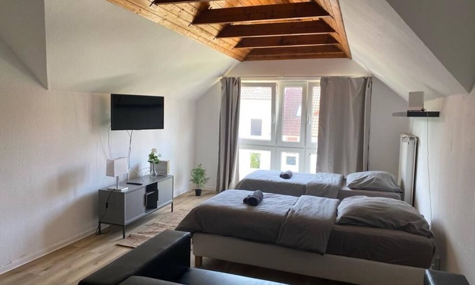 Ahlem-Badenstedt-Davenstedt Condo | Comfortable 2-Bedroom Apartment with Kitchen and Wifi