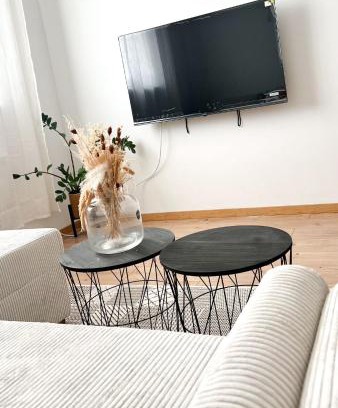 Mannheim Apartment | Family-Friendly 2 ZKB Apartment in Mannheim with Parking