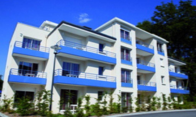 Plescop Apartment | Welcoming Ker Goh Lenn ST2G with Ocean View & Pool