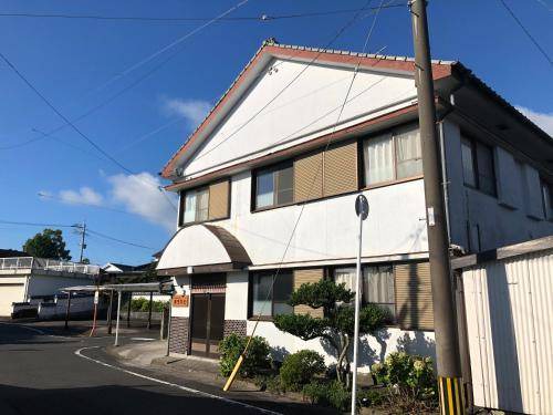 Ibusuki Bed & Breakfast | Cozy Bed and Breakfast for 3 Guests - Rated 9/10!