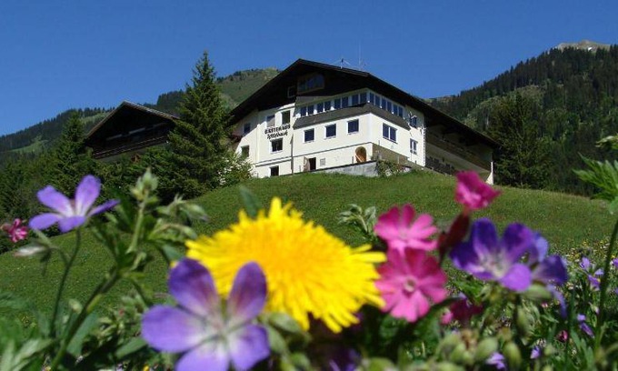 Mittelberg Bed & Breakfast | Cozy Bed and Breakfast for 3 with Family-Friendly Amenities