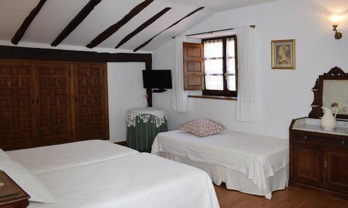 Selaya Hotel | Family-Friendly Hotel with Affordable Comfort and Convenience