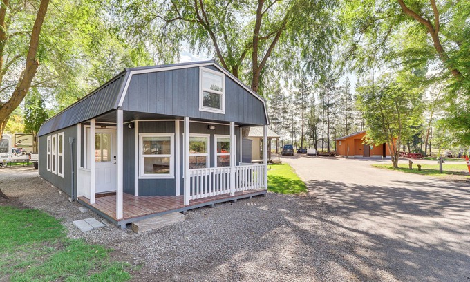 Columbia Falls Cottage | Pet-Friendly Columbia Falls Cabin: Near Glacier National Park