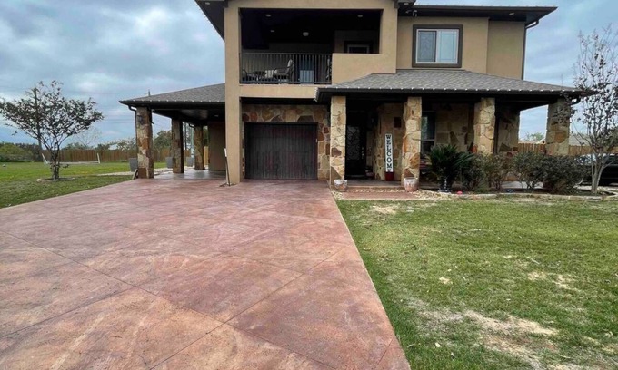 Imperial Valley House | Convenient Stay Near Downtown Austin with Pool & Spa