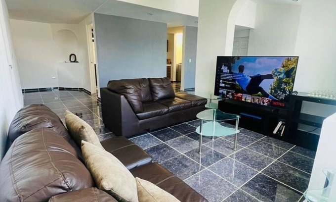 Morelia House | 20 minutes from downtown! Ideal house for couples with game room and dining room.