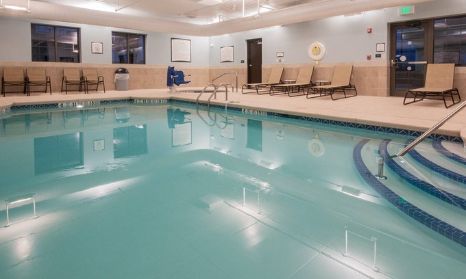 Amherst Apartment | Convenient Getaway Near Niagara Falls with Free Breakfast