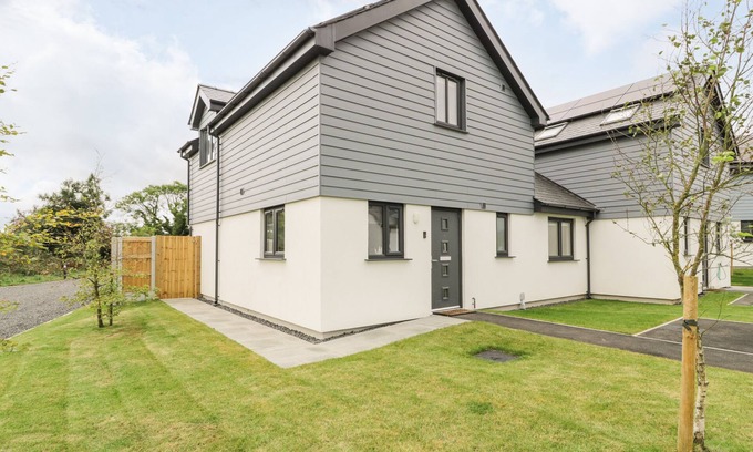 Brynteg Cottage | Family-Friendly Retreat at 20 Parc Delfryn in Benllech