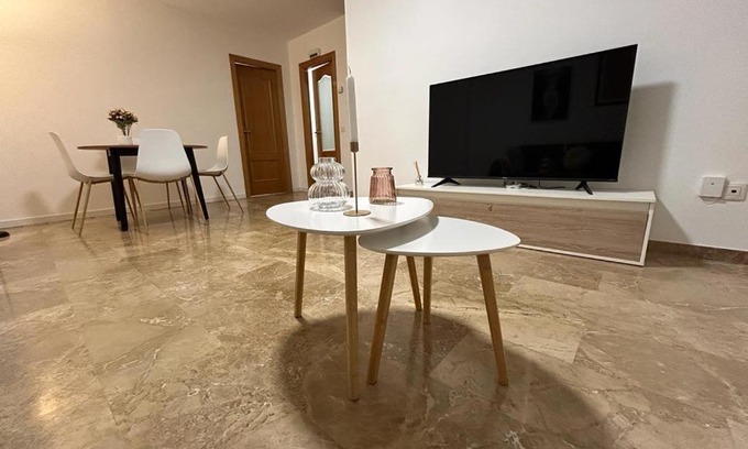 Tudela Apartment | Discover 20 Pasos: Pet-Friendly Family Retreat Awaits