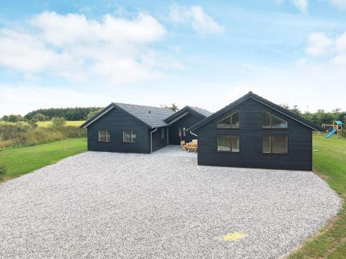 Sundstrup House | Enjoy Family-Friendly Stay at Holiday Home Højslev XXI