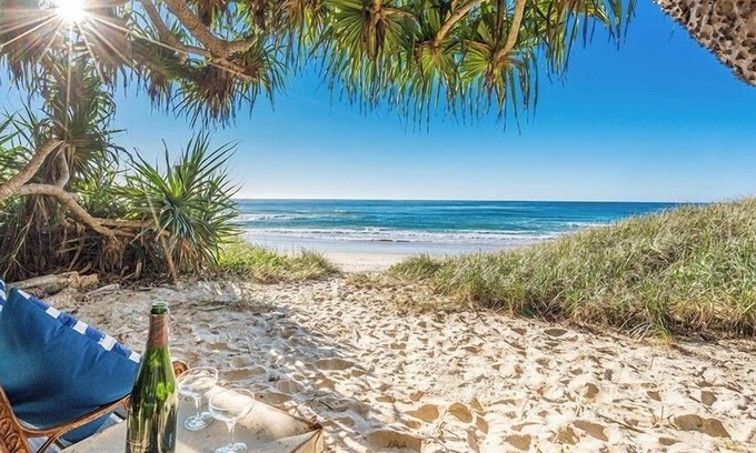 New Brighton House | Beachfront Retreat: 10/10 Guest-Rated, Private Access