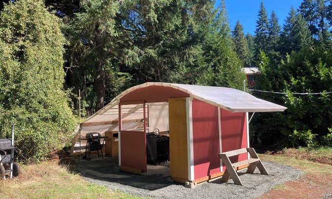 Cottage Grove Cabin | 20' yurt on private property