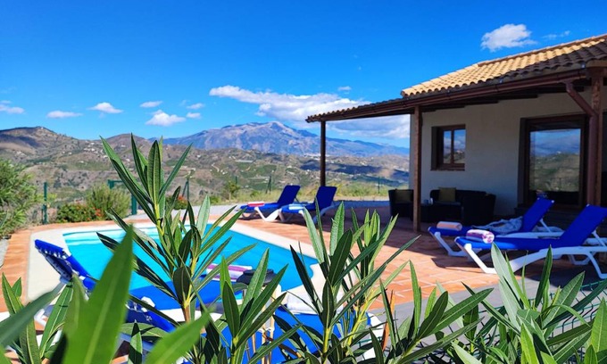 Cutar House | 200 m² House ∙ 3 bedrooms ∙ 6 guests