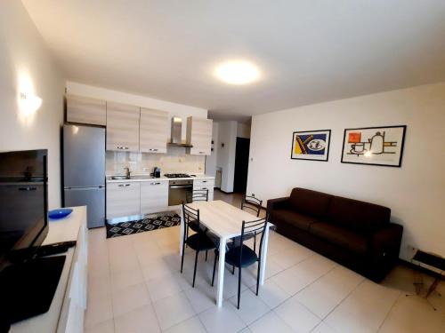 Cannero Riviera Apartment | Discover Comfort at 200 Passi - Child-Friendly Stay