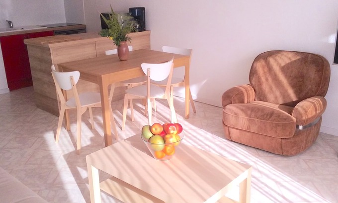 Boulouris-sur-Mer Apartment | Cozy Retreat 200m from Boulouris Beach with Ocean View