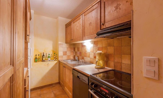 Lanslevillard Apartment | Prime Location with Pool, Spa & Ski Access Near Resort
