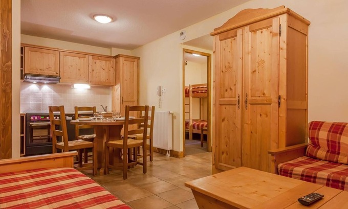 Lanslevillard Apartment | Relaxing Retreat 200m from Resort Center with Pool & Spa