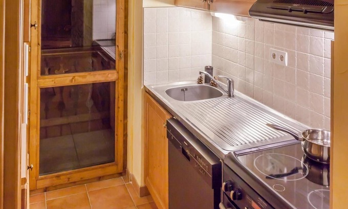 Lanslevillard Apartment | Cozy Retreat with Pool, Spa & Great Location Near Resort