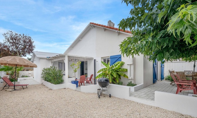 Prefailles House | 200m from the beach, nice house for 6