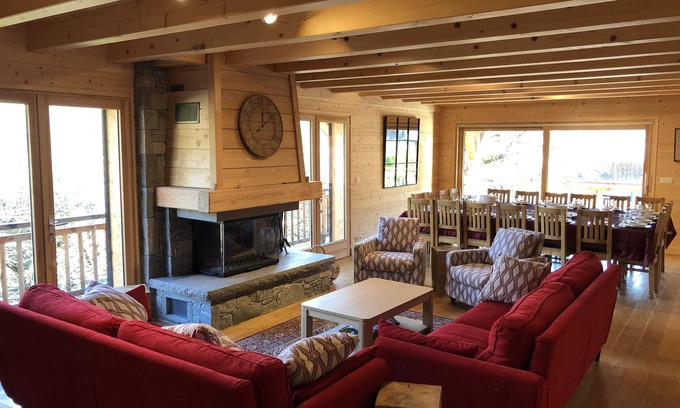 Morillon Ski Chalet | Elegant Chalet Nestled at the Foot of GRAND MASSIF Slopes