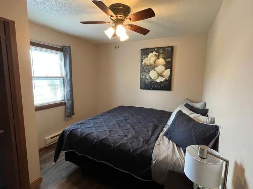 Tomah Apartment | Cozy Retreat on Veterans Street: Perfect for Families