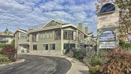 Charlevoix House | Inviting 201 Pointes North Inn: Family-Friendly Retreat