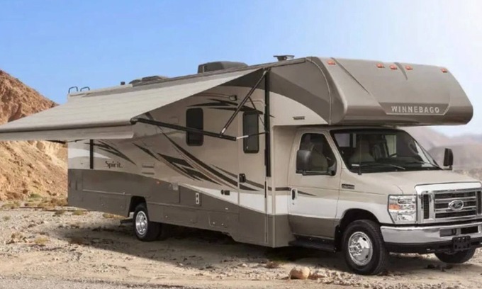 Broussard House | Explore the 2017 Winnebago Spirit 31G: Family-Friendly Comfort