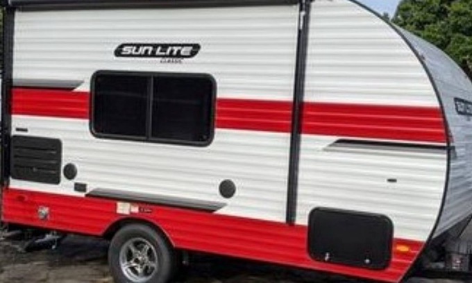 Calverton House | 2020 Sunset Park 16 BH- Camper Trailer