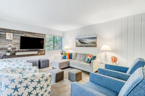 Fernandina Beach Apartment | Beach Wood: 4-Star Paradise with Pool & Family Fun