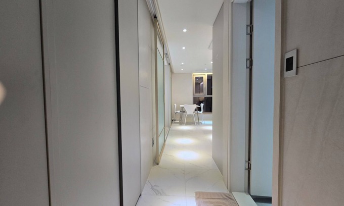 Yeoksam Apartment | Newly Built 1.5 Room with Spa and Hot Tub Amenities