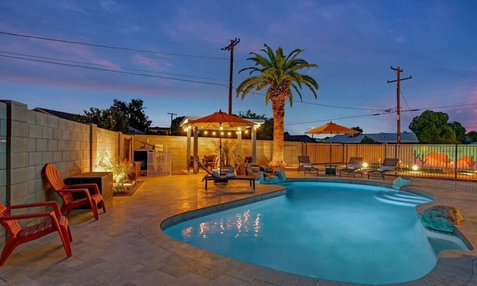 New Papago Parkway House | Summer Oasis: Dive into Comfort with Family-Friendly Amenities