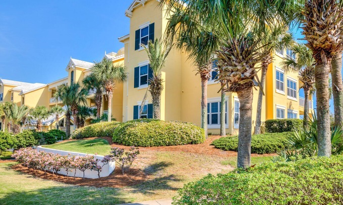 Fort Morgan Condo | Beach View Paradise: 2BR Condo with Pool & Spa Access
