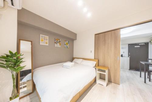 Ikebukuro Apartment | 203 8 min walk to Ikebukuro 6 min walk to Kanamecho Station 25m Max 2 people Direct access to Tokyo, Shinjuku, Shibuya, Ueno
