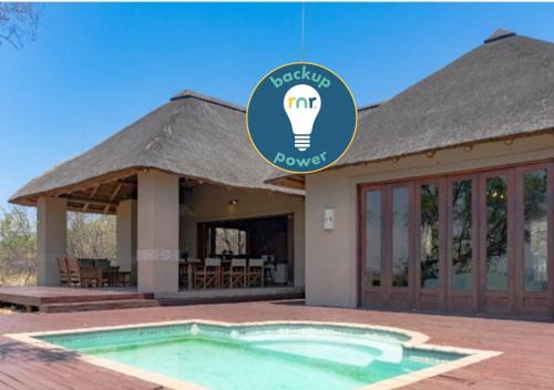 Leeupoort House | Family-Friendly 5 Bedroom Retreat with Pool & Hot Tub