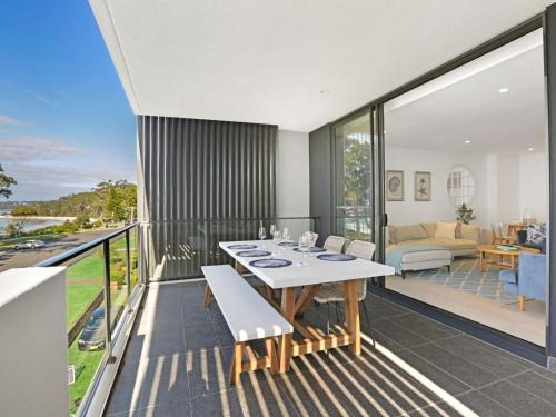 Huskisson House | Oceanfront 204 on the Beach - Guest Rated 9.2/10